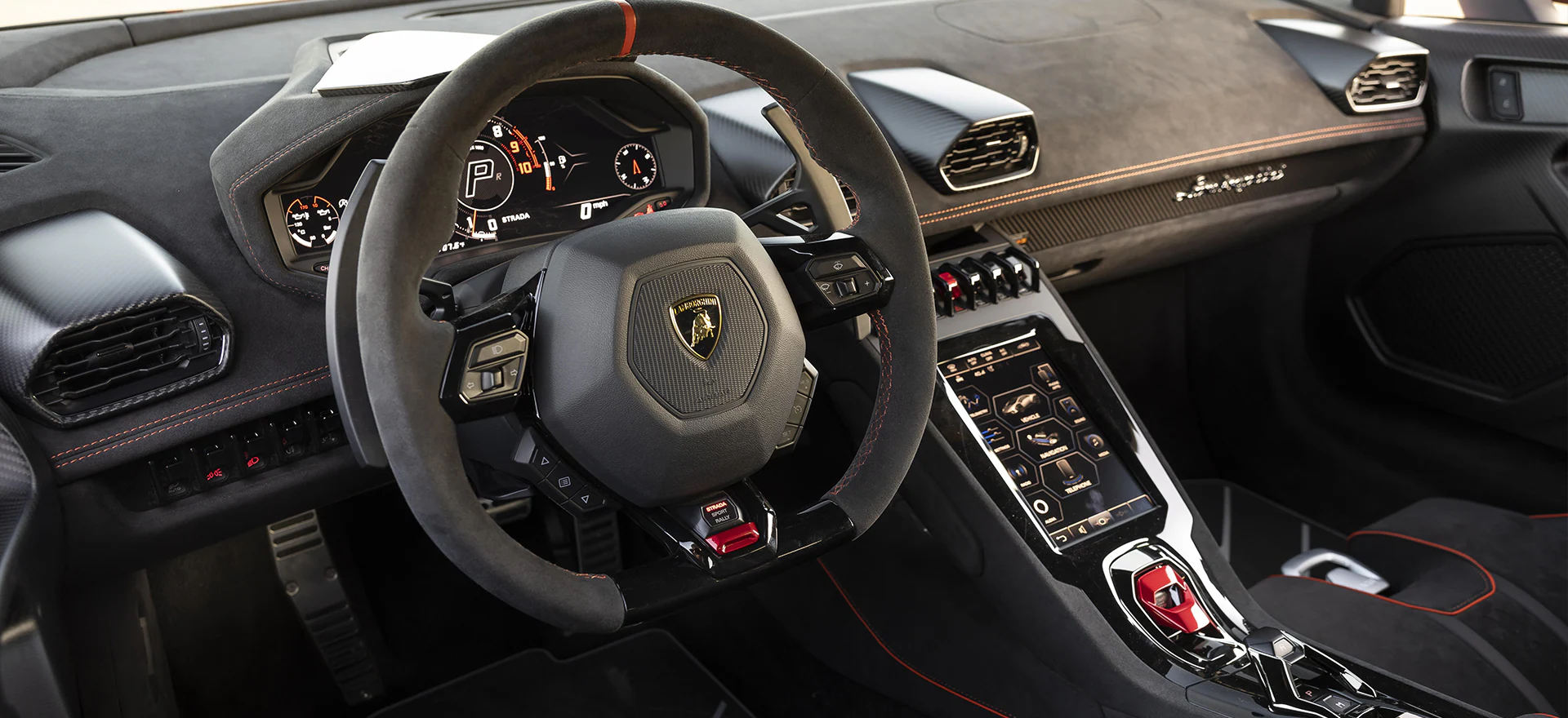 huracan sterrato interieur